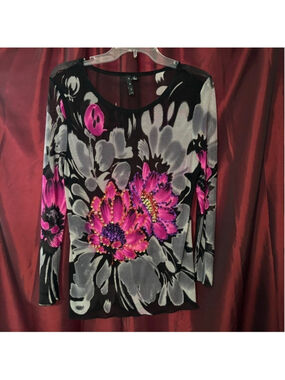 AZI PINK AND BLACK FLASHY TOP WITH SPARKLE IN EXCELLENT CONDITION SIZE XL